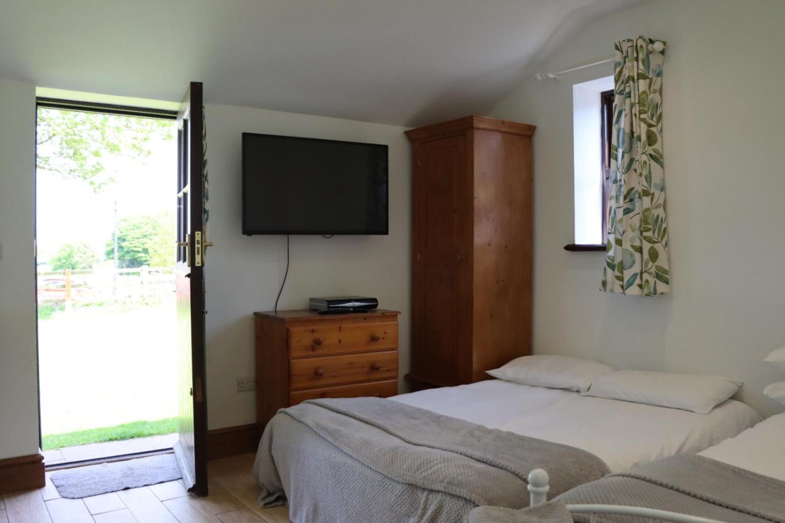 Malthouse Farm Cottage Studio Dilhorne Экстерьер фото