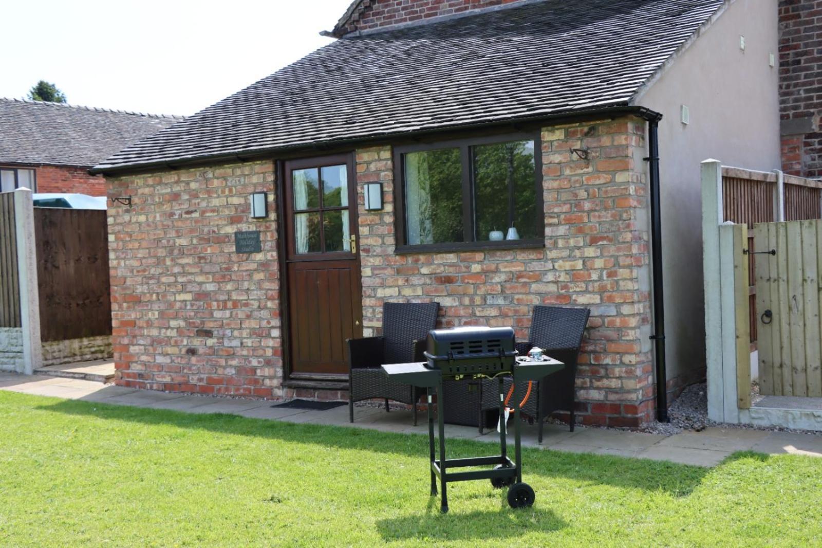 Malthouse Farm Cottage Studio Dilhorne Экстерьер фото